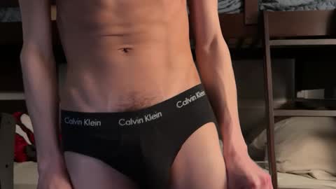 Snapshot of luisapolonio chatting on February 26, 3:53 am Luis online show from February 26, 3:53 am