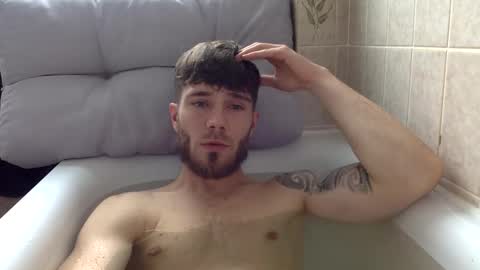 Snapshot of luisbadx chatting on April 2, 1:31 pm Luis Badx online show from April 2, 1:31 pm