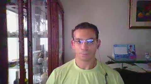 Luis online show from March 3, 9:21 pm