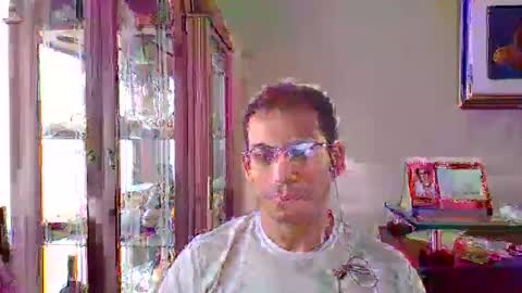 Luis online show from March 17, 3:37 pm