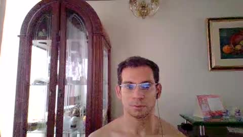 Luis online show from March 27, 3:45 pm