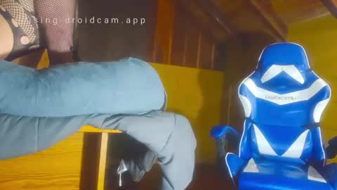 Snapshot of luismoca1992 chatting on April 4, 3:05 am luismoca1992 online show from April 4, 3:05 am