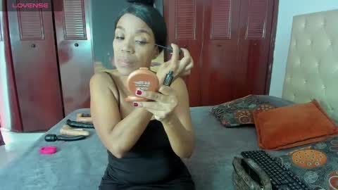 Luissa online show from May 4, 1:29 pm