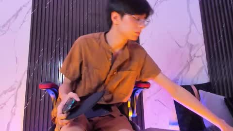 luixdust1 online show from September 15, 1:05 am