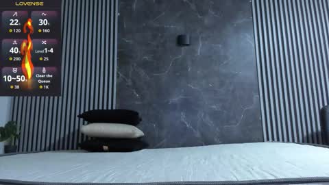 luixdust1 online show from September 19, 4:14 am