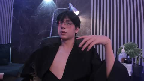 luixdust1 online show from October 11, 7:29 am