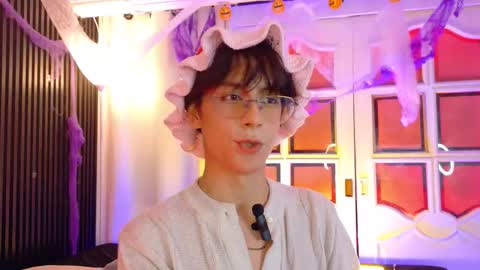 luixdust1 online show from October 20, 6:25 am