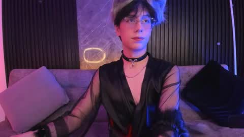 luixdust1 online show from October 30, 7:54 am