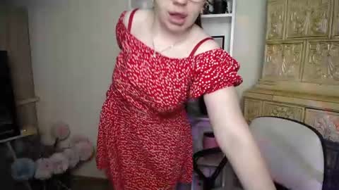 Snapshot of luizaheems_ chatting on June 22, 6:10 am Luiza online show from June 22, 6:10 am
