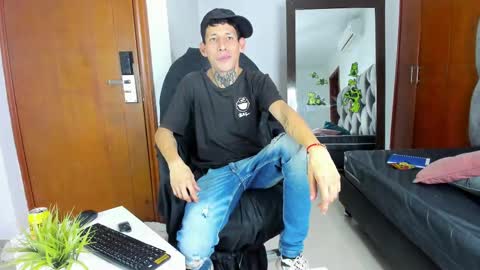 Snapshot of lujuriau_u chatting on October 7, 5:04 am lujuriau_u online show from October 7, 5:04 am