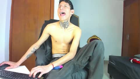 Snapshot of lujuriau_u chatting on October 15, 4:56 am lujuriau_u online show from October 15, 4:56 am