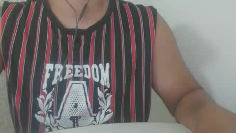 Snapshot of lukafitness chatting on May 4, 10:22 am lukafitness online show from May 4, 10:22 am