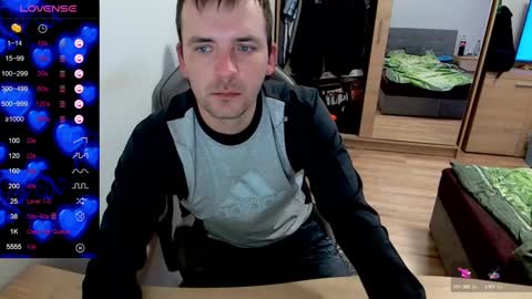 lukas312312 online show from January 1, 12:43 am