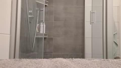 Snapshot of lukasschoetz chatting on September 22, 11:45 am lukasschoetz online show from September 22, 11:45 am