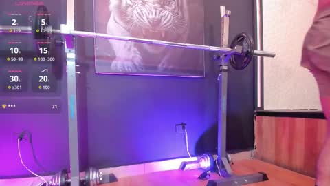 Snapshot of luke__09 chatting on October 24, 3:08 pm LUKE online show from October 24, 3:08 pm