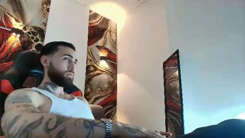 Snapshot of luke_davis01 chatting on June 18, 12:53 pm LUKE online show from June 18, 12:53 pm
