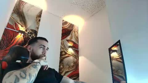 Snapshot of luke_davis01 chatting on June 25, 12:53 pm LUKE online show from June 25, 12:53 pm