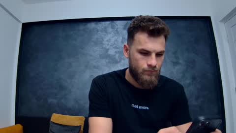 Snapshot of luke_eddison chatting on January 26, 7:09 pm Luke online show from January 26, 7:09 pm