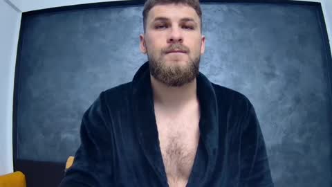 Snapshot of luke_eddison chatting on January 27, 3:58 am Luke online show from January 27, 3:58 am