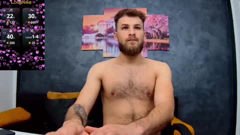 Snapshot of luke_eddison chatting on February 16, 5:37 am Luke online show from February 16, 5:37 am