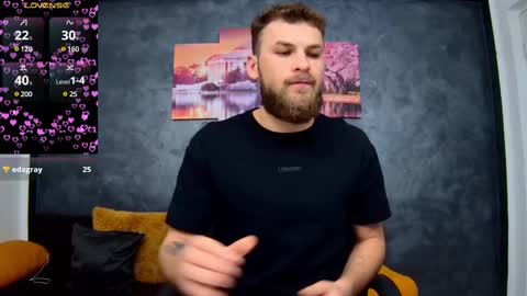 Snapshot of luke_eddison chatting on February 23, 5:56 am Luke online show from February 23, 5:56 am