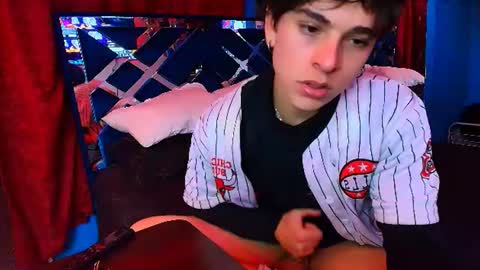 Snapshot of luke_howland chatting on July 9, 6:17 am Luke online show from July 9, 6:17 am