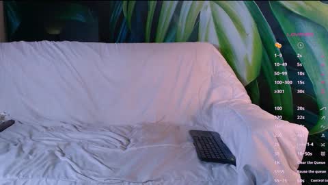 Snapshot of lukecrews chatting on February 22, 7:12 pm Luke Crews online show from February 22, 7:12 pm