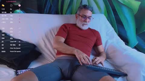 Snapshot of lukecrews chatting on March 6, 7:21 pm Luke Crews online show from March 6, 7:21 pm