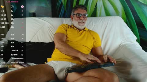 Snapshot of lukecrews chatting on March 30, 6:42 pm Luke Crews online show from March 30, 6:42 pm