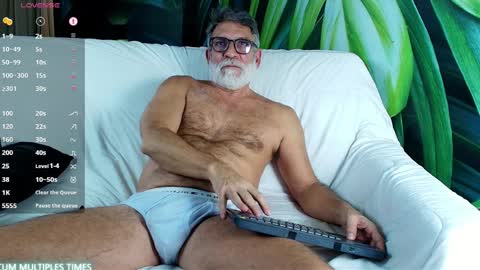 Snapshot of lukecrews chatting on March 31, 7:03 pm Luke Crews online show from March 31, 7:03 pm