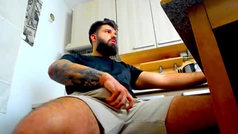 Snapshot of lukedenver chatting on February 7, 2:10 pm Luke online show from February 7, 2:10 pm