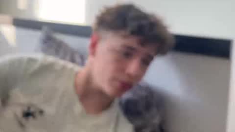 Snapshot of lukedesirable chatting on March 7, 1:29 pm lukedesirable online show from March 7, 1:29 pm