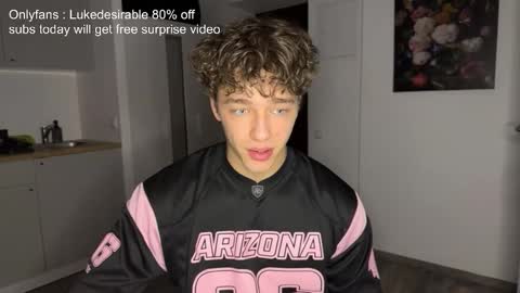 Snapshot of lukedesirable chatting on February 18, 4:14 pm lukedesirable online show from February 18, 4:14 pm