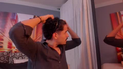 Snapshot of lukeetaylor_ chatting on January 10, 12:18 pm Luke Taylor online show from January 10, 12:18 pm