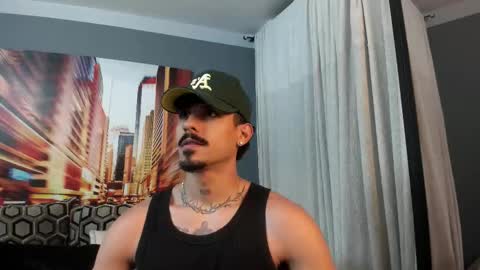 Snapshot of lukeetaylor_ chatting on January 14, 11:49 am Luke Taylor online show from January 14, 11:49 am