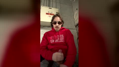 lukekibbe27 online show from February 1, 7:45 pm