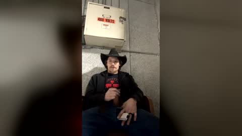 lukekibbe27 online show from February 9, 12:03 am