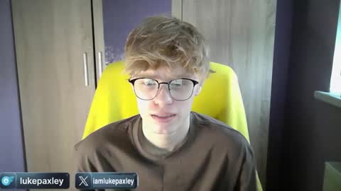 Snapshot of lukepaxley chatting on May 6, 4:56 pm Luke Paxley online show from May 6, 4:56 pm