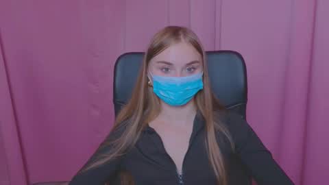 lukeriamoon online show from October 6, 3:31 pm