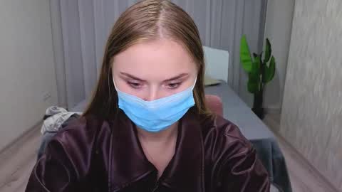 lukeriamoon online show from October 7, 7:11 pm