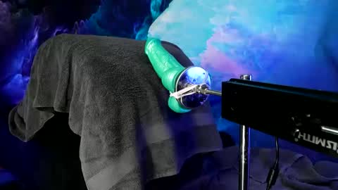 Snapshot of lukewildone chatting on October 9, 6:22 am lukewildone online show from October 9, 6:22 am