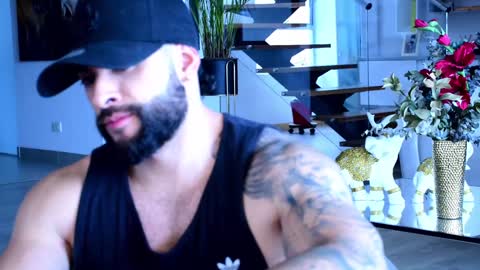 Lukhas f4f online show from January 25, 7:07 pm