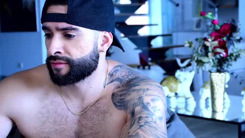 Lukhas f4f online show from January 27, 4:33 pm