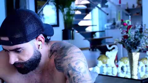 Lukhas f4f online show from February 26, 6:54 pm