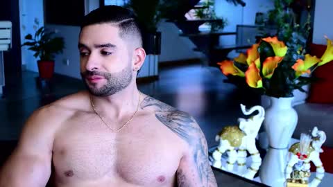 Snapshot of lukhass chatting on February 17, 10:38 pm Lukhas f4f online show from February 17, 10:38 pm