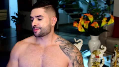 Snapshot of lukhass chatting on March 25, 4:51 am Lukhas f4f online show from March 25, 4:51 am