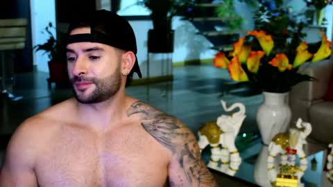 Snapshot of lukhass chatting on March 28, 5:29 am Lukhas f4f online show from March 28, 5:29 am