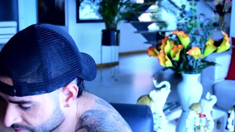 Snapshot of lukhass chatting on March 28, 6:07 pm Lukhas f4f online show from March 28, 6:07 pm