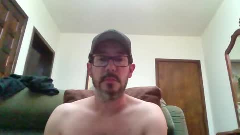 Snapshot of lukz88bigcock chatting on September 20, 1:06 am Luke online show from September 20, 1:06 am