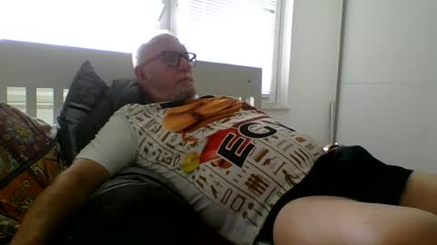 Snapshot of luley58 chatting on June 29, 9:48 am luley58 online show from June 29, 9:48 am